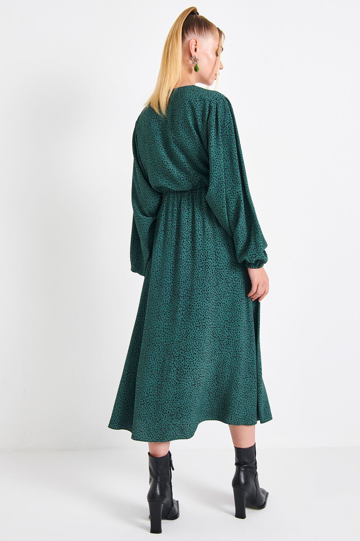 Puantiye Desenli Elbise Nefti Yeşili