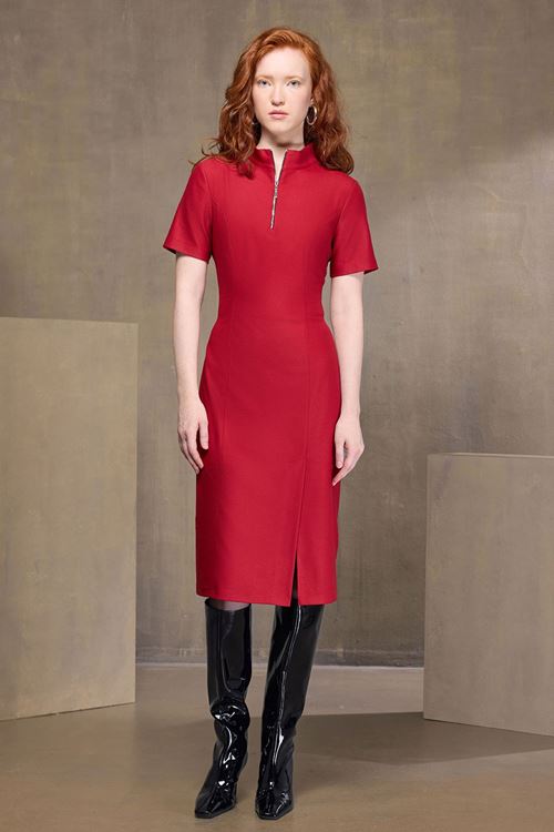 Kapalı Yırtmaç Elbise Kırmızı