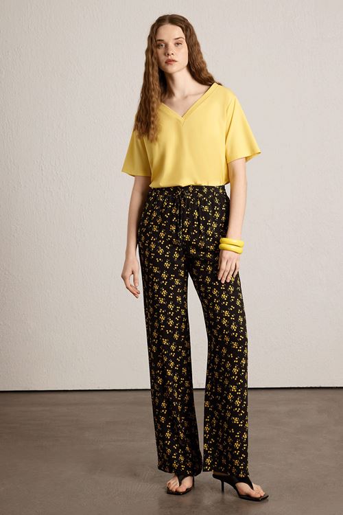 Çiçek Desenli Pantolon Siyah
