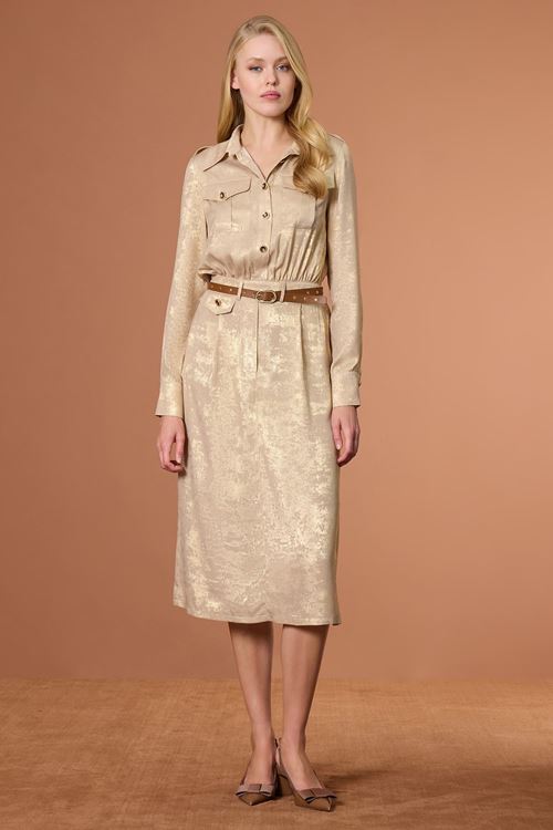 Bel Vurgulu Varaklı Elbise Altın