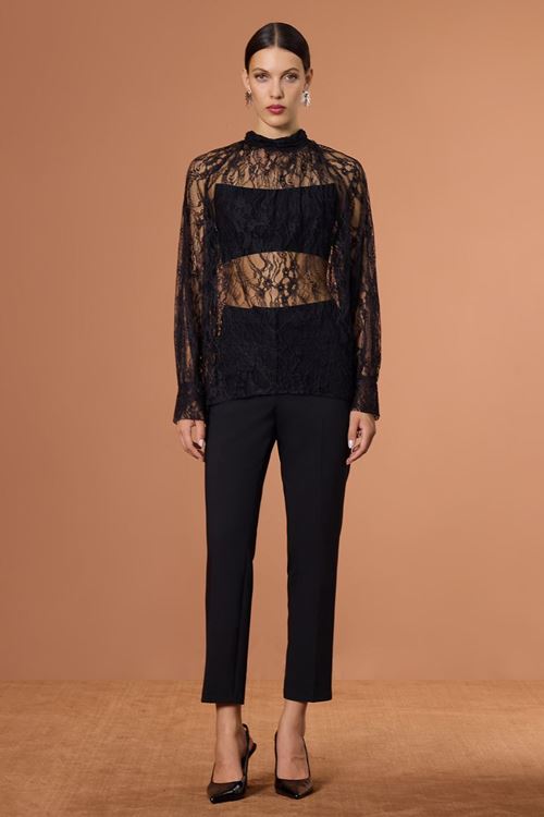 Boyundan Bağlamalı Dantel Bluz Siyah