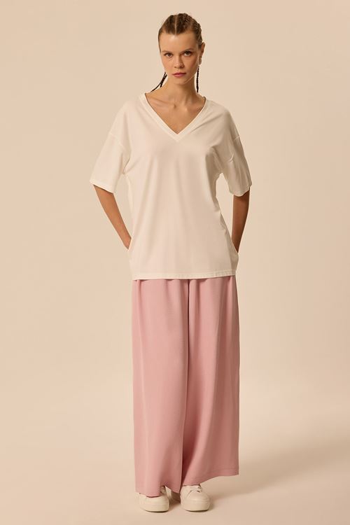 V Yaka Örme T-Shirt Ekru